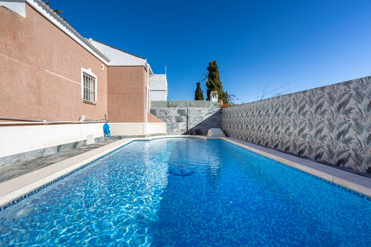 Se vende Villa - Chalet de 3 dormitorios en Costa Blanca, Alicante, España