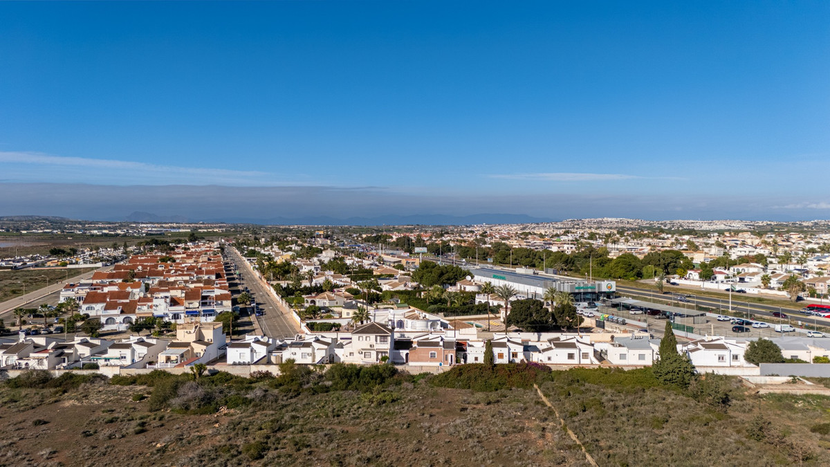 Se vende Villa - Chalet de 3 dormitorios en Costa Blanca, Alicante, España
