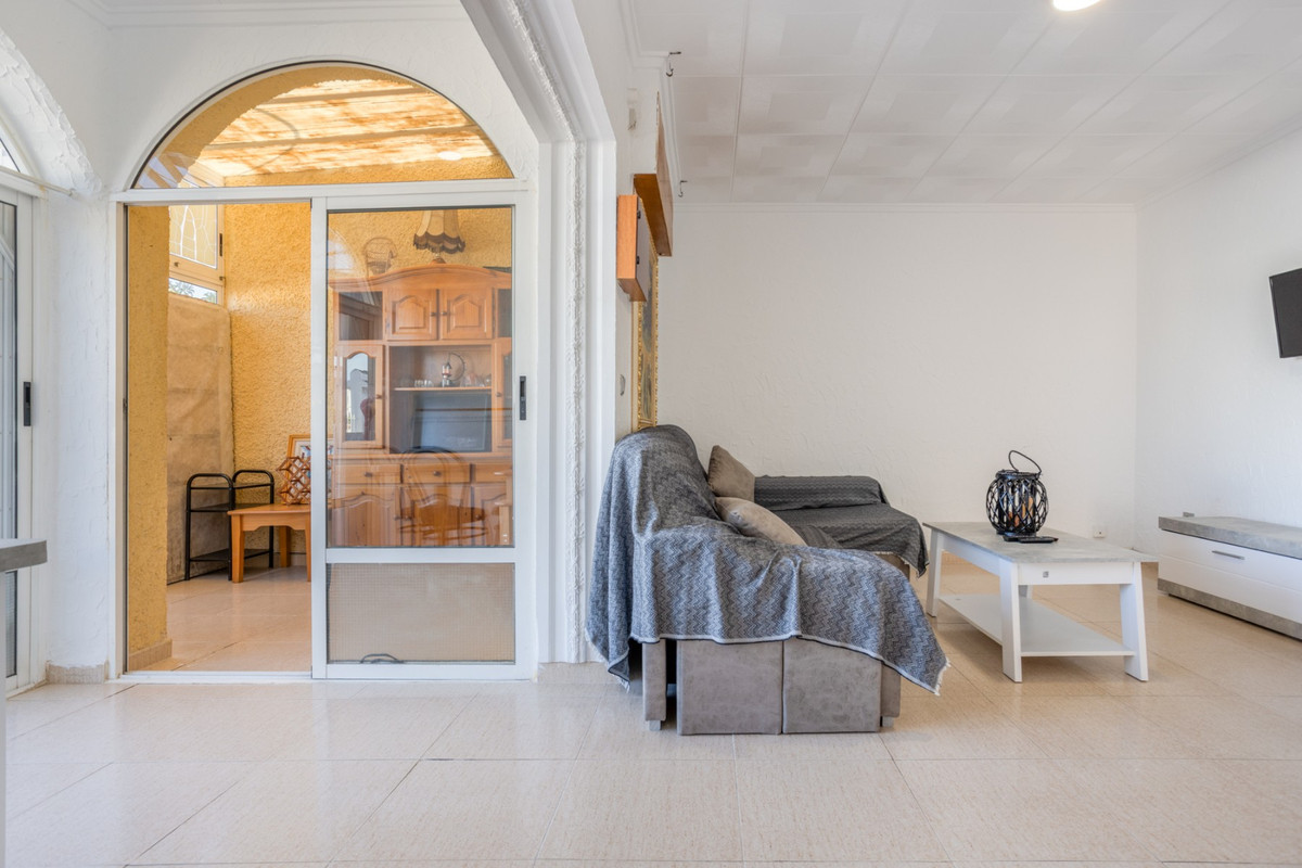 Se vende Villa - Chalet de 3 dormitorios en Costa Blanca, Alicante, España