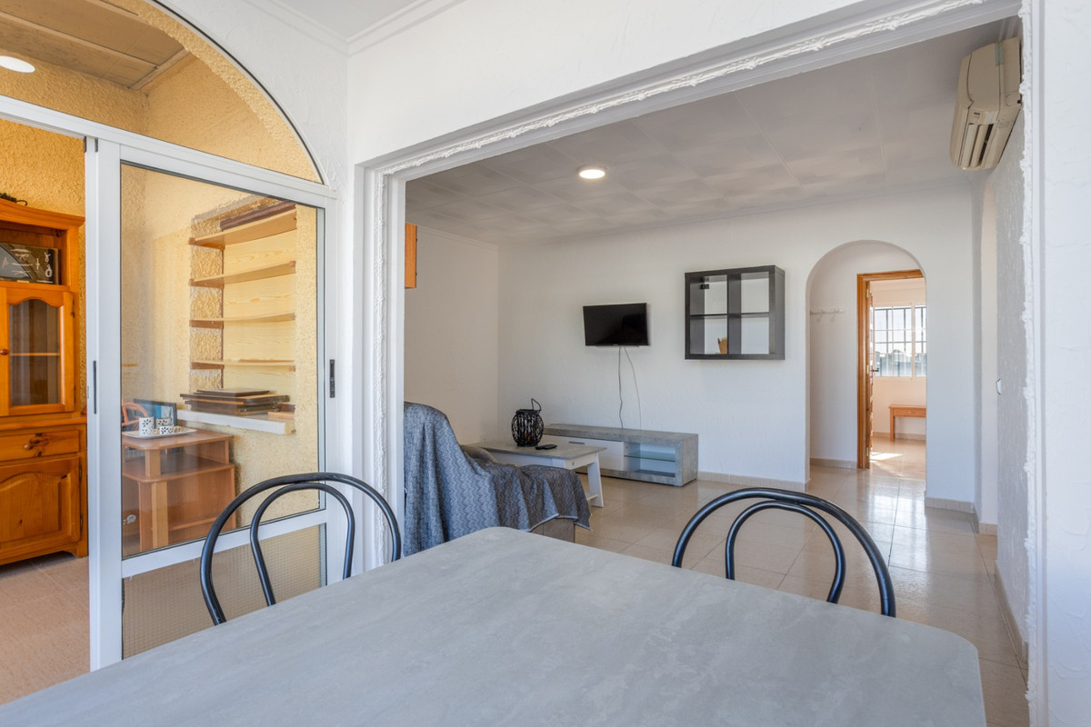Se vende Villa - Chalet de 3 dormitorios en Costa Blanca, Alicante, España
