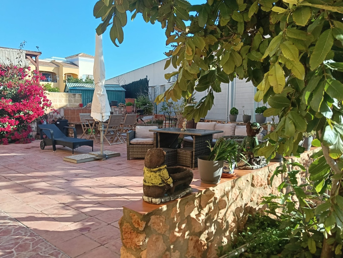 2 Bed Apartment for sale in Los Montesinos Costa Blanca, Alicante, Spain