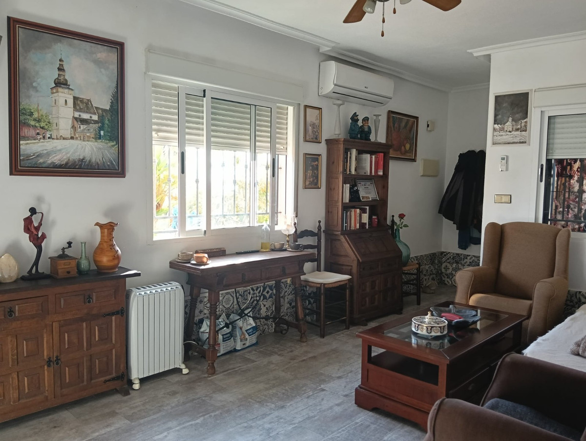 2 Bed Apartment for sale in Los Montesinos Costa Blanca, Alicante, Spain