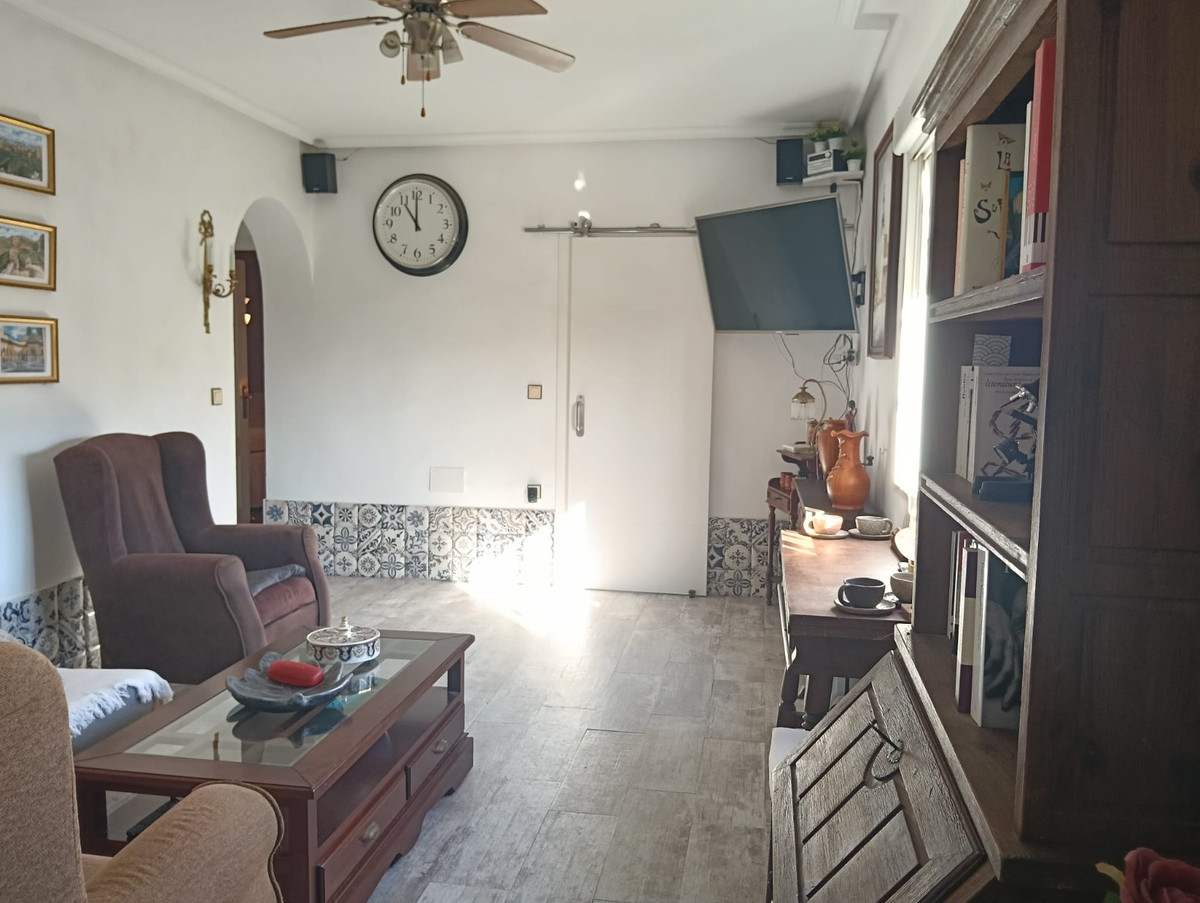 2 Bed Apartment for sale in Los Montesinos Costa Blanca, Alicante, Spain