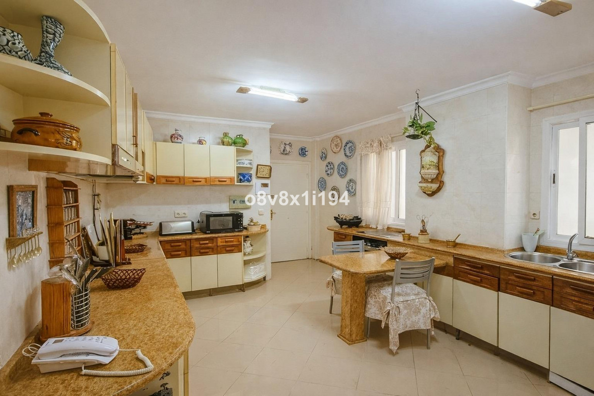 4 Bed Apartment for sale in Málaga Costa Del Sol, Málaga, Spain