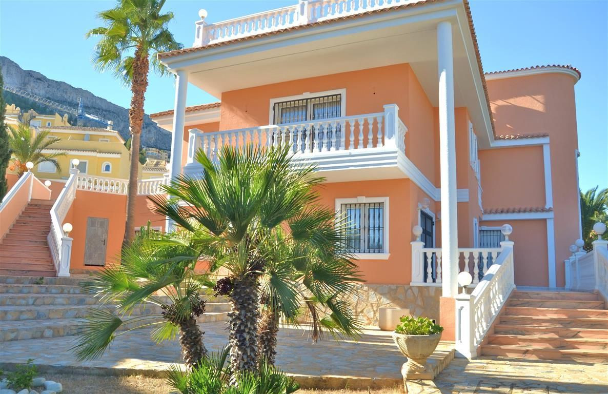 Se vende Villa - Chalet de 5 dormitorios en Costa Blanca, Alicante, España