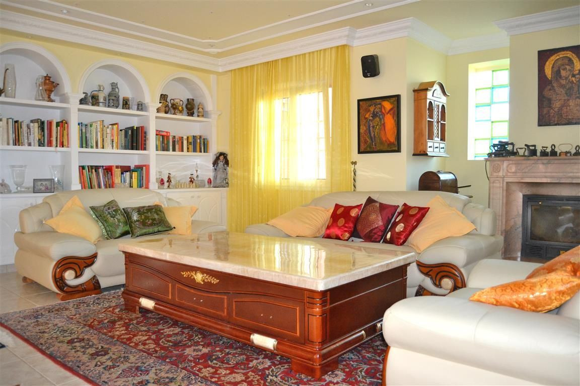 Se vende Villa - Chalet de 5 dormitorios en Costa Blanca, Alicante, España