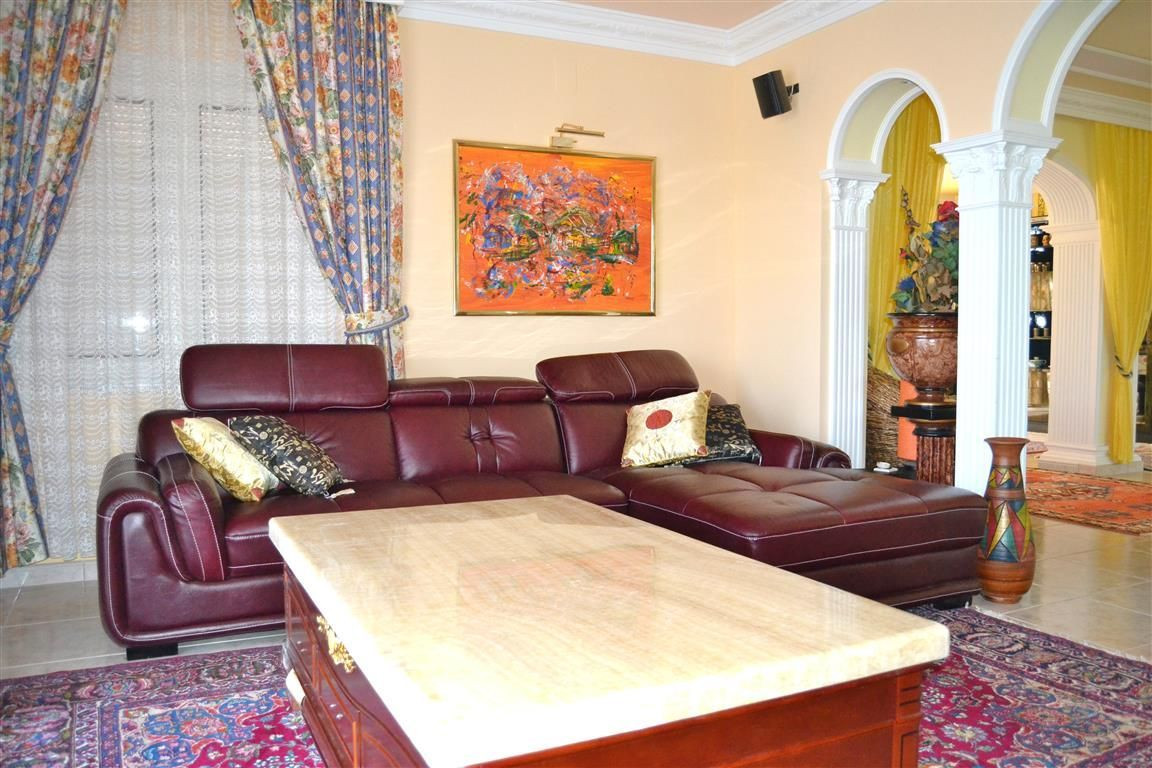 Se vende Villa - Chalet de 5 dormitorios en Costa Blanca, Alicante, España