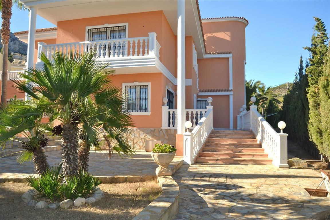 Se vende Villa - Chalet de 5 dormitorios en Costa Blanca, Alicante, España