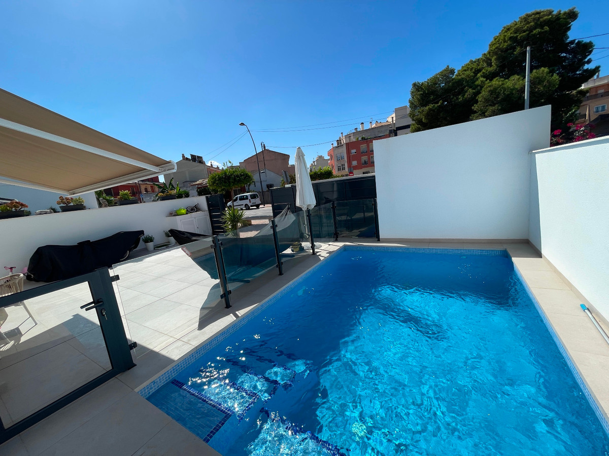 Se vende Villa - Chalet de 3 dormitorios en Costa Blanca, Alicante, España