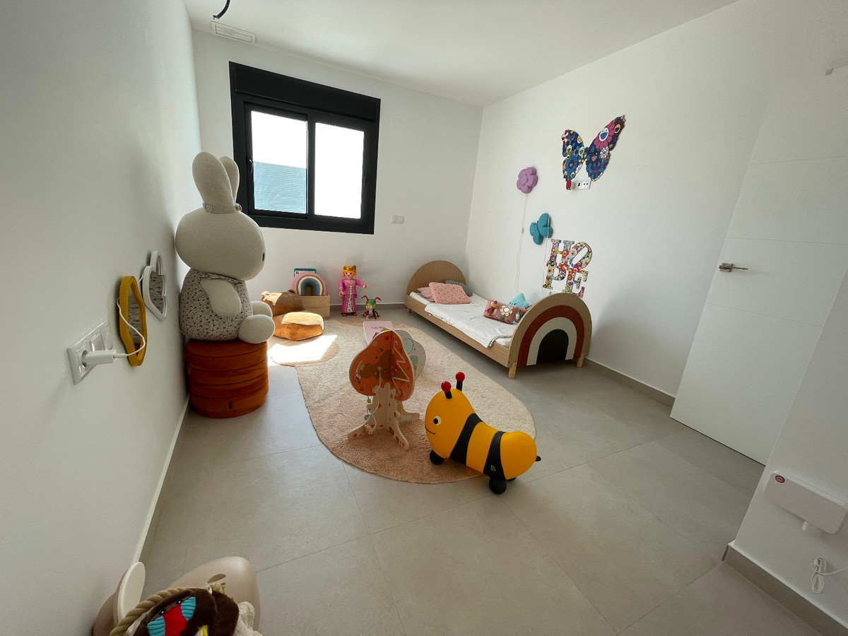 Se vende Villa - Chalet de 3 dormitorios en Costa Blanca, Alicante, España