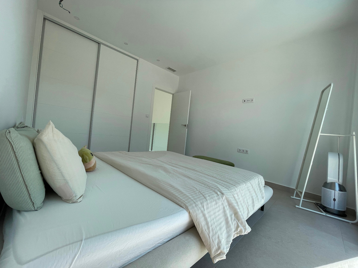 Se vende Villa - Chalet de 3 dormitorios en Costa Blanca, Alicante, España