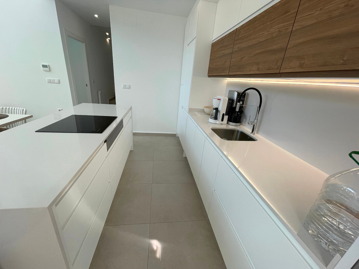 Se vende Villa - Chalet de 3 dormitorios en Costa Blanca, Alicante, España