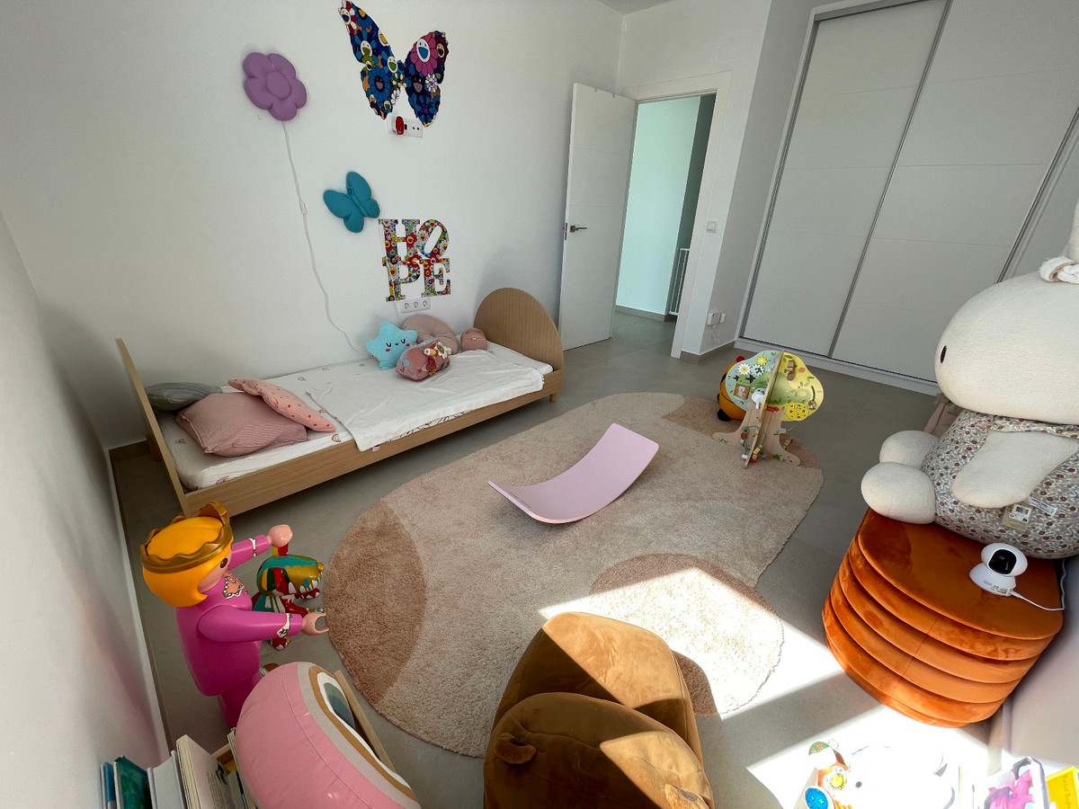 Se vende Villa - Chalet de 3 dormitorios en Costa Blanca, Alicante, España