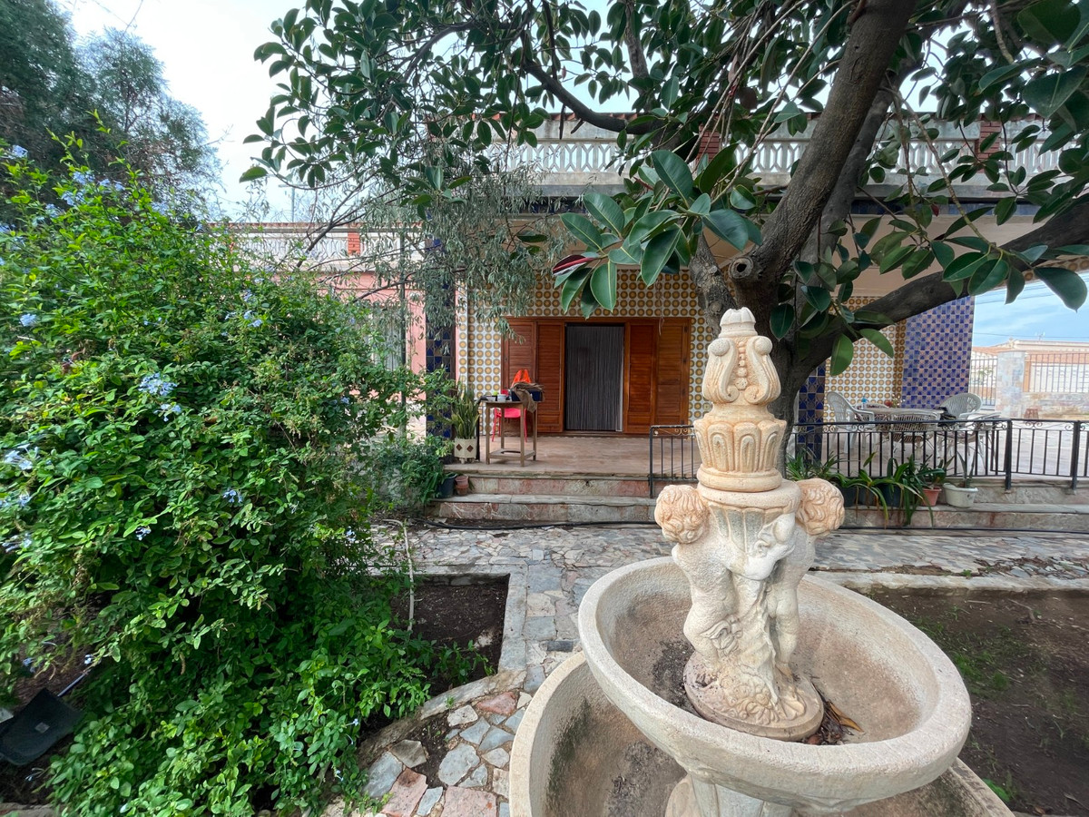 Se vende Villa - Chalet de 4 dormitorios en Costa Blanca, Alicante, España