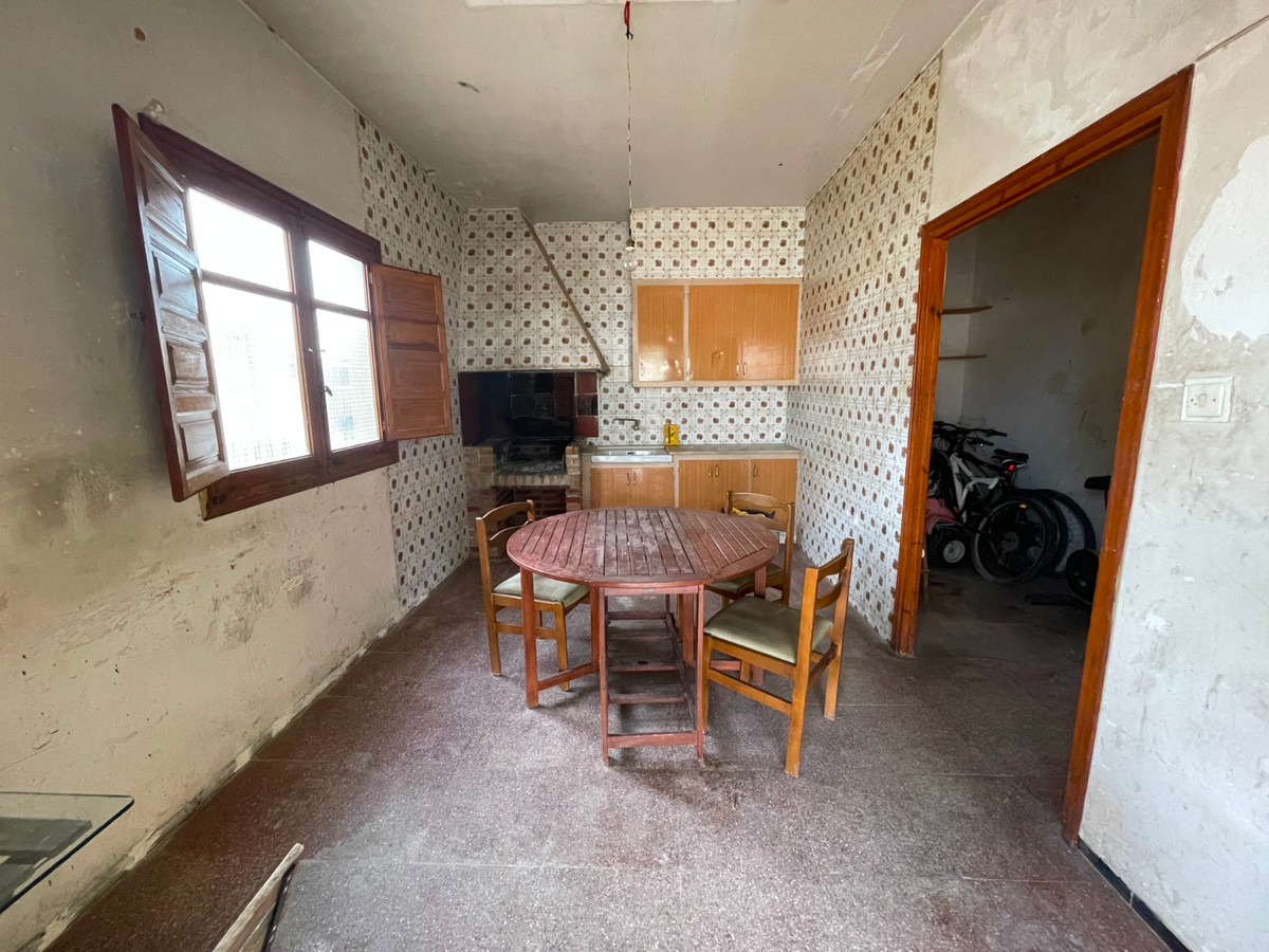 Se vende Villa - Chalet de 4 dormitorios en Costa Blanca, Alicante, España