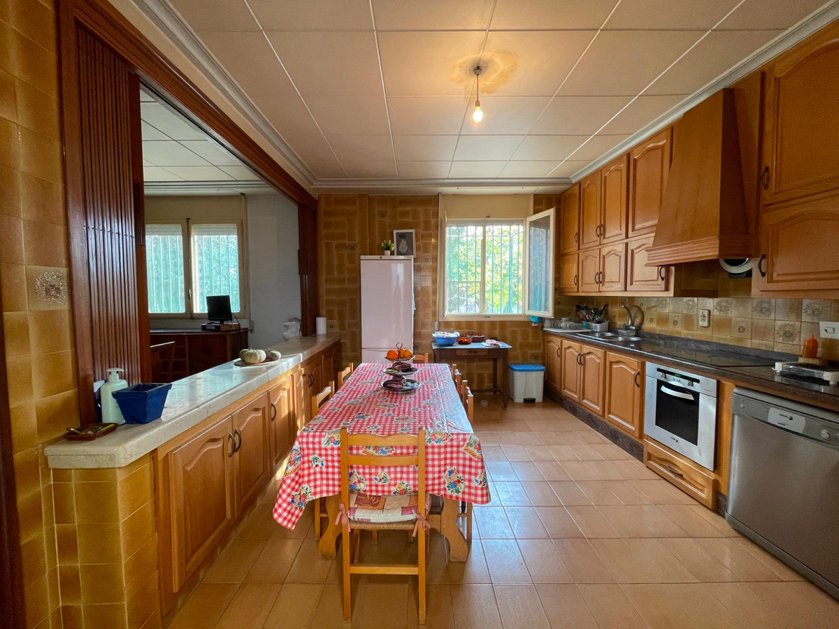 Se vende Villa - Chalet de 4 dormitorios en Costa Blanca, Alicante, España