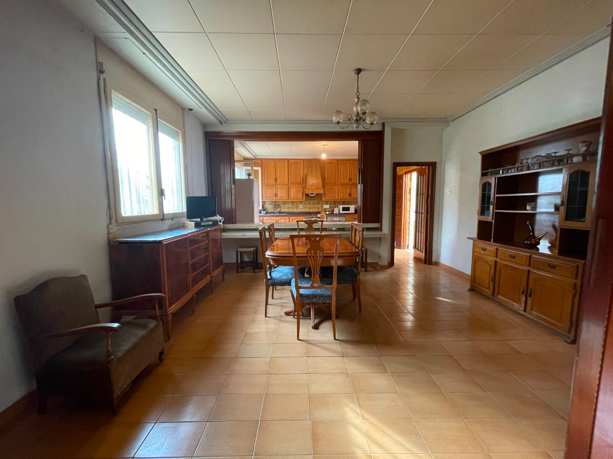 Se vende Villa - Chalet de 4 dormitorios en Costa Blanca, Alicante, España