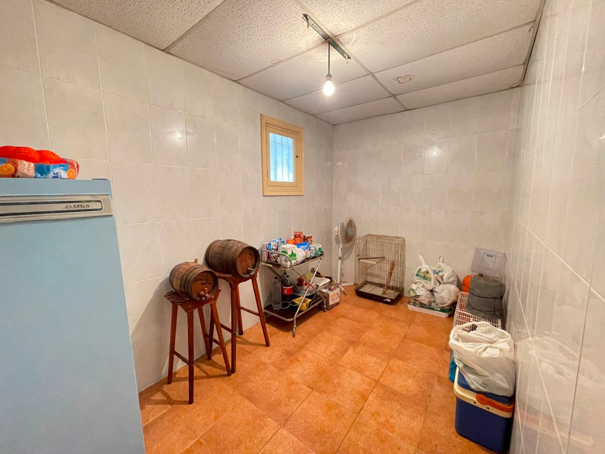 Se vende Villa - Chalet de 4 dormitorios en Costa Blanca, Alicante, España