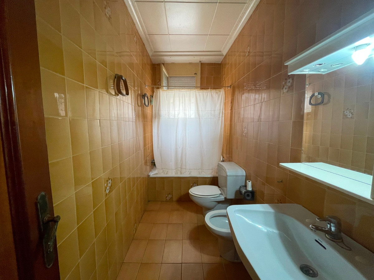 Se vende Villa - Chalet de 4 dormitorios en Costa Blanca, Alicante, España