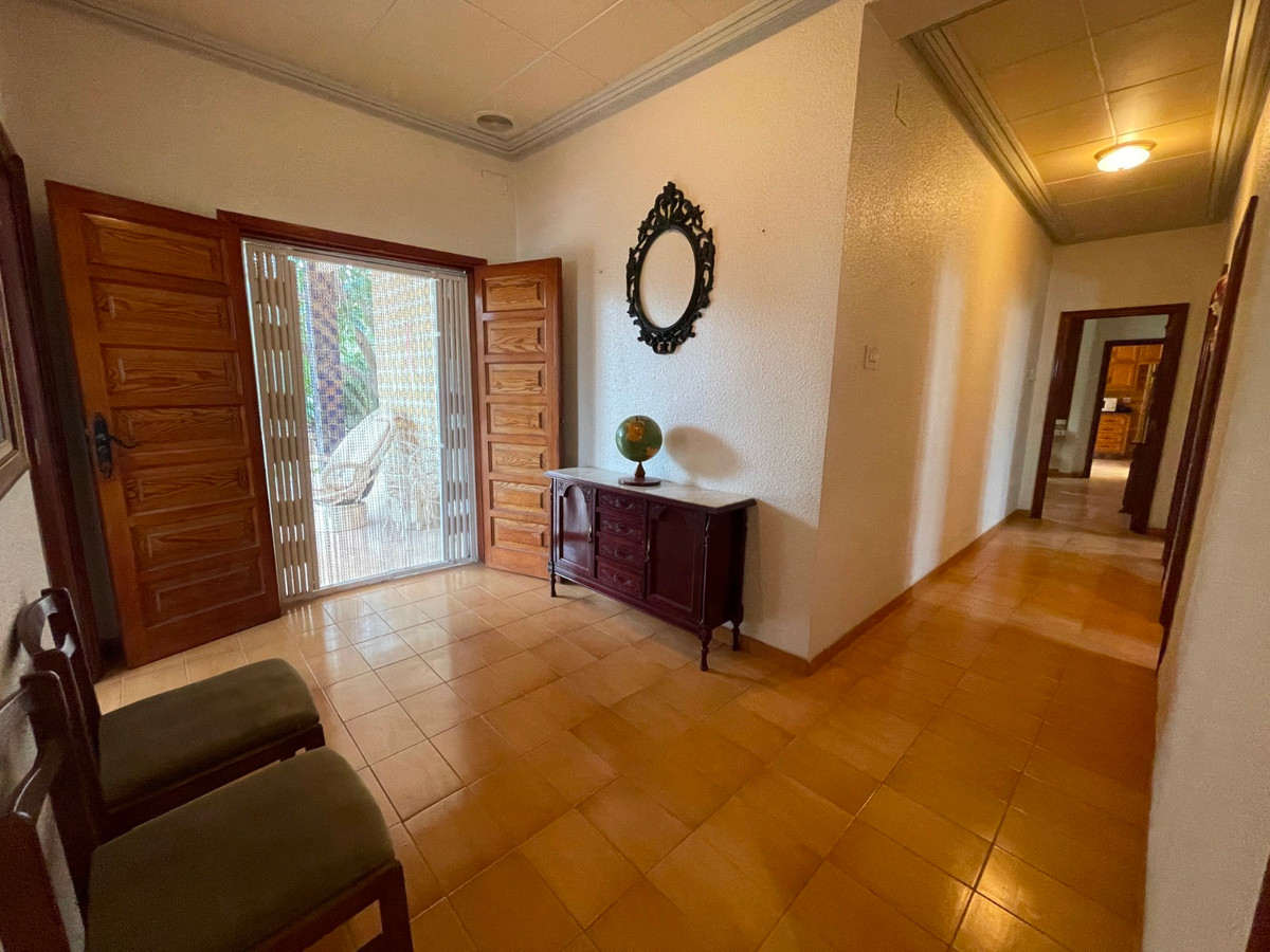 Se vende Villa - Chalet de 4 dormitorios en Costa Blanca, Alicante, España