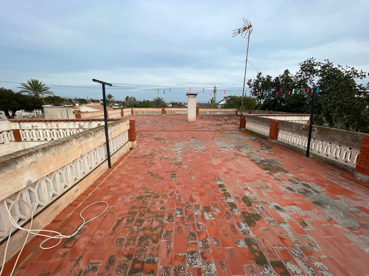 Se vende Villa - Chalet de 4 dormitorios en Costa Blanca, Alicante, España