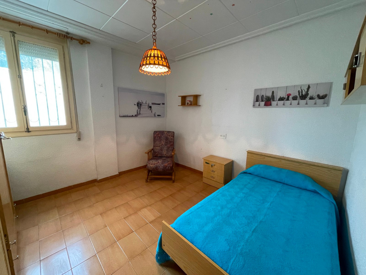 Se vende Villa - Chalet de 4 dormitorios en Costa Blanca, Alicante, España