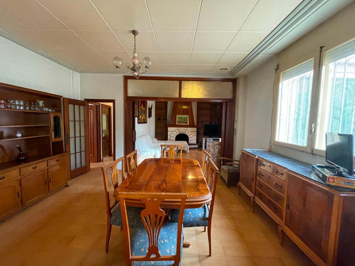 Se vende Villa - Chalet de 4 dormitorios en Costa Blanca, Alicante, España