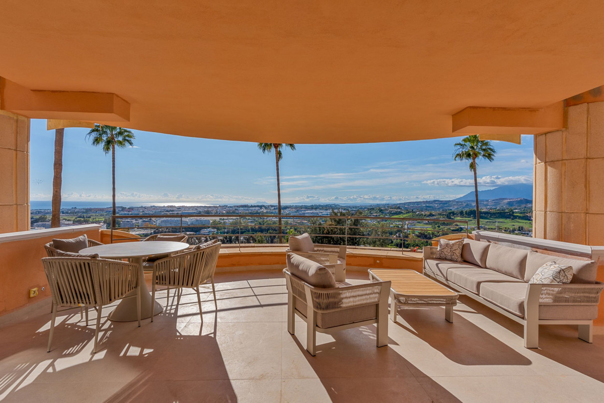 3 Bed Apartment for sale in Nueva Andalucía Costa Del Sol, Málaga, Spain