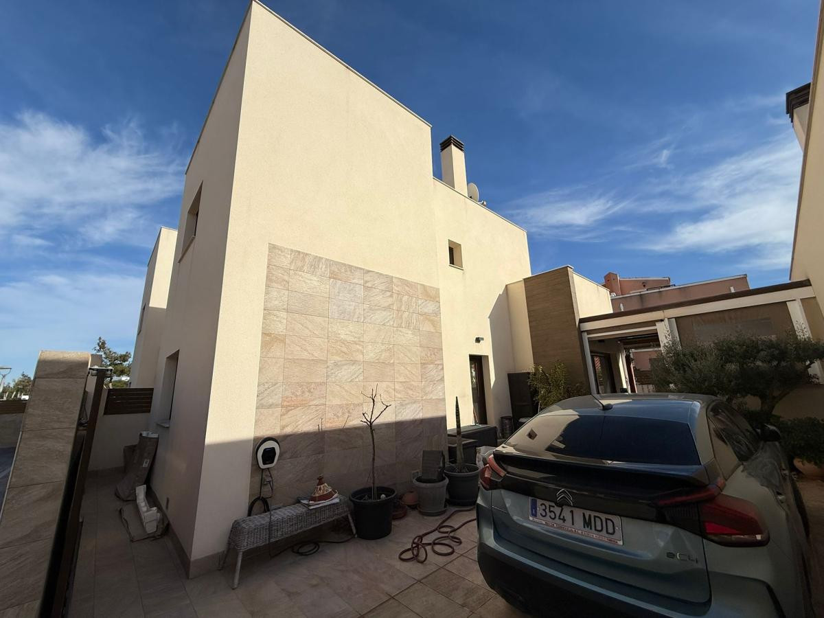 3 Bed Townhouse for sale in Los Montesinos Costa Blanca, Alicante, Spain