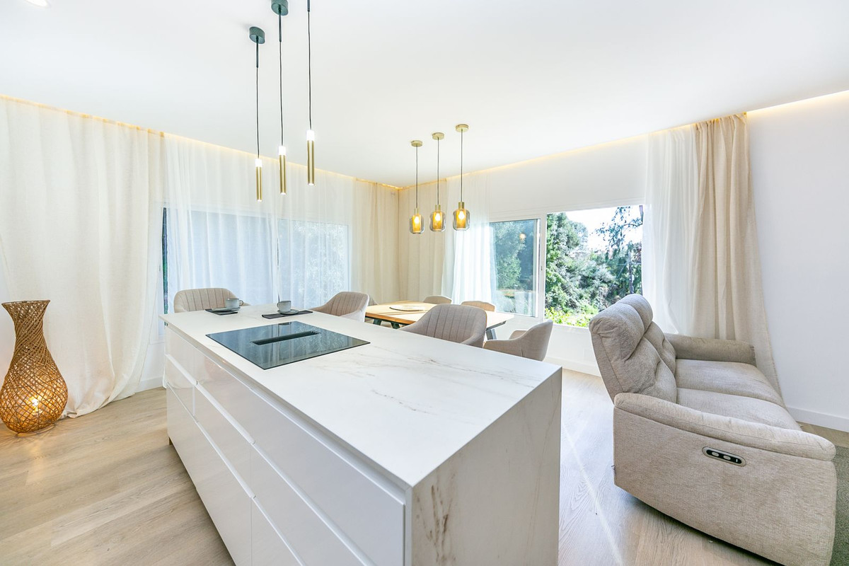 Se vende Villa - Chalet de 3 dormitorios en Costa Del Sol, Málaga, España