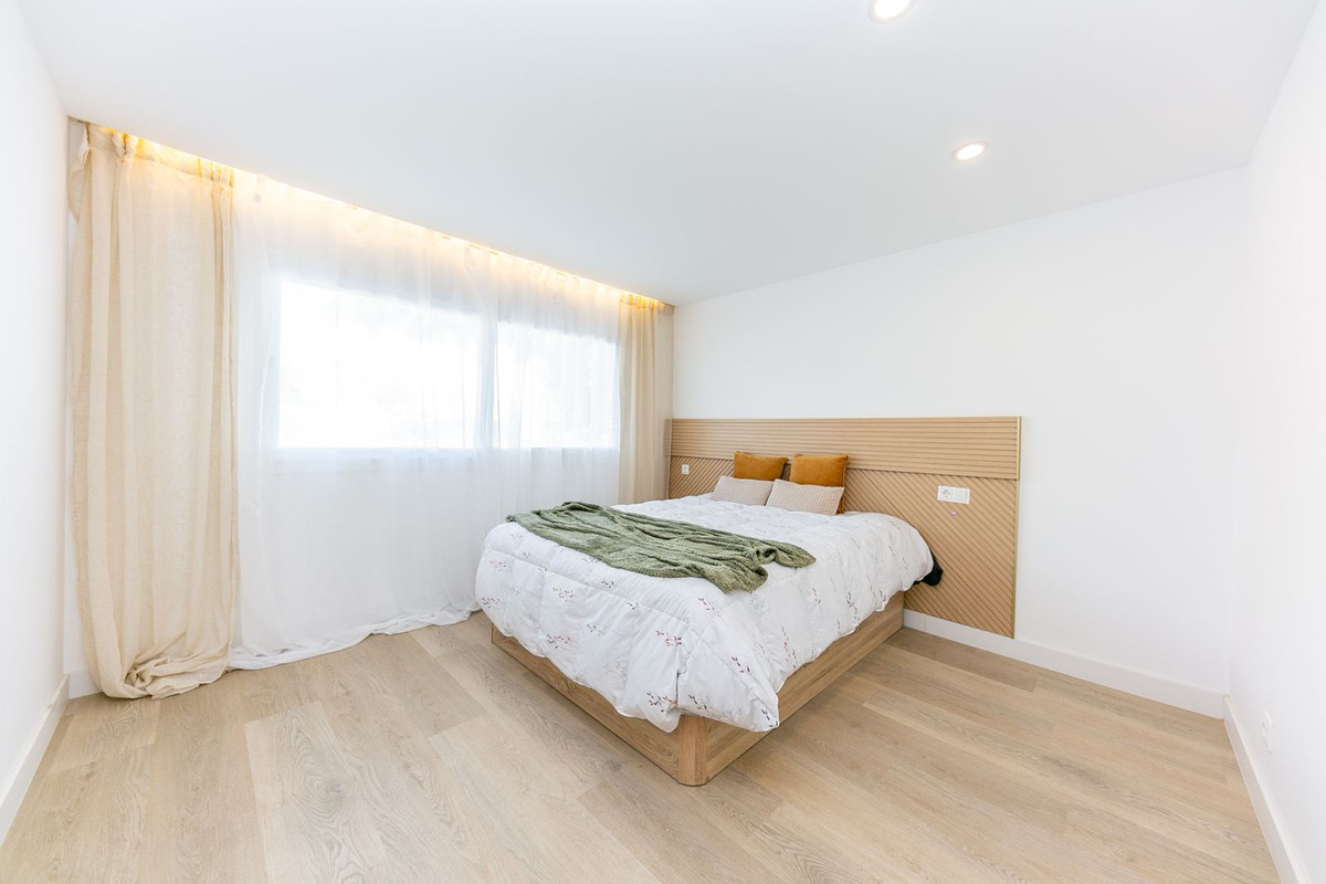 Se vende Villa - Chalet de 3 dormitorios en Costa Del Sol, Málaga, España