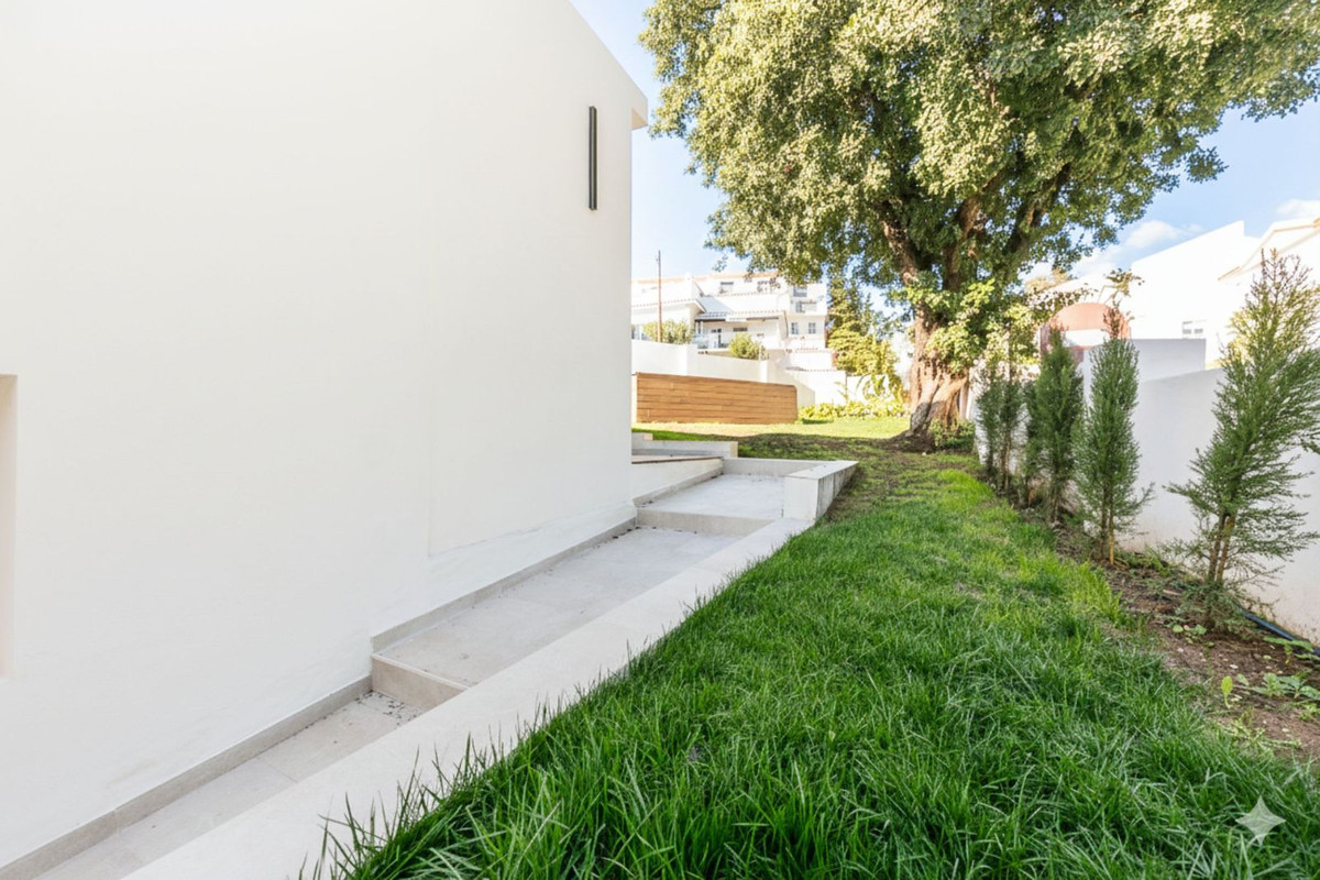 Se vende Villa - Chalet de 3 dormitorios en Costa Del Sol, Málaga, España