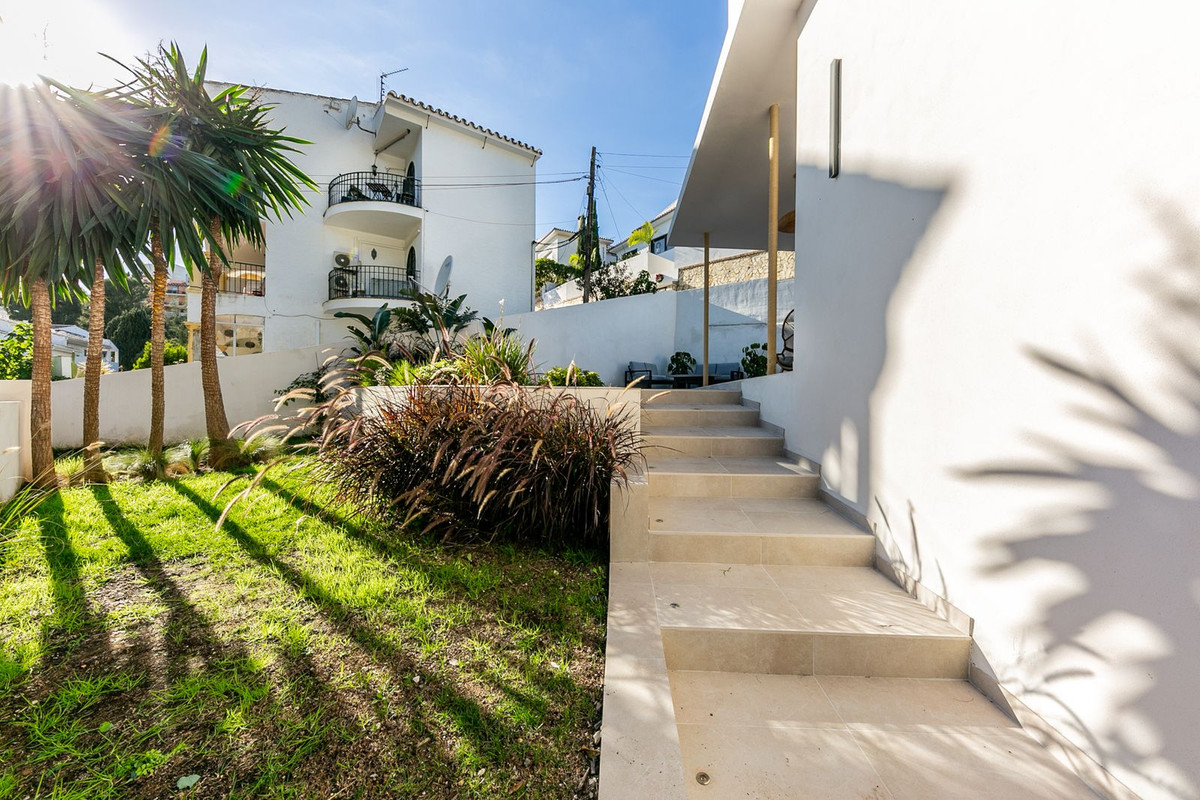 Se vende Villa - Chalet de 3 dormitorios en Costa Del Sol, Málaga, España