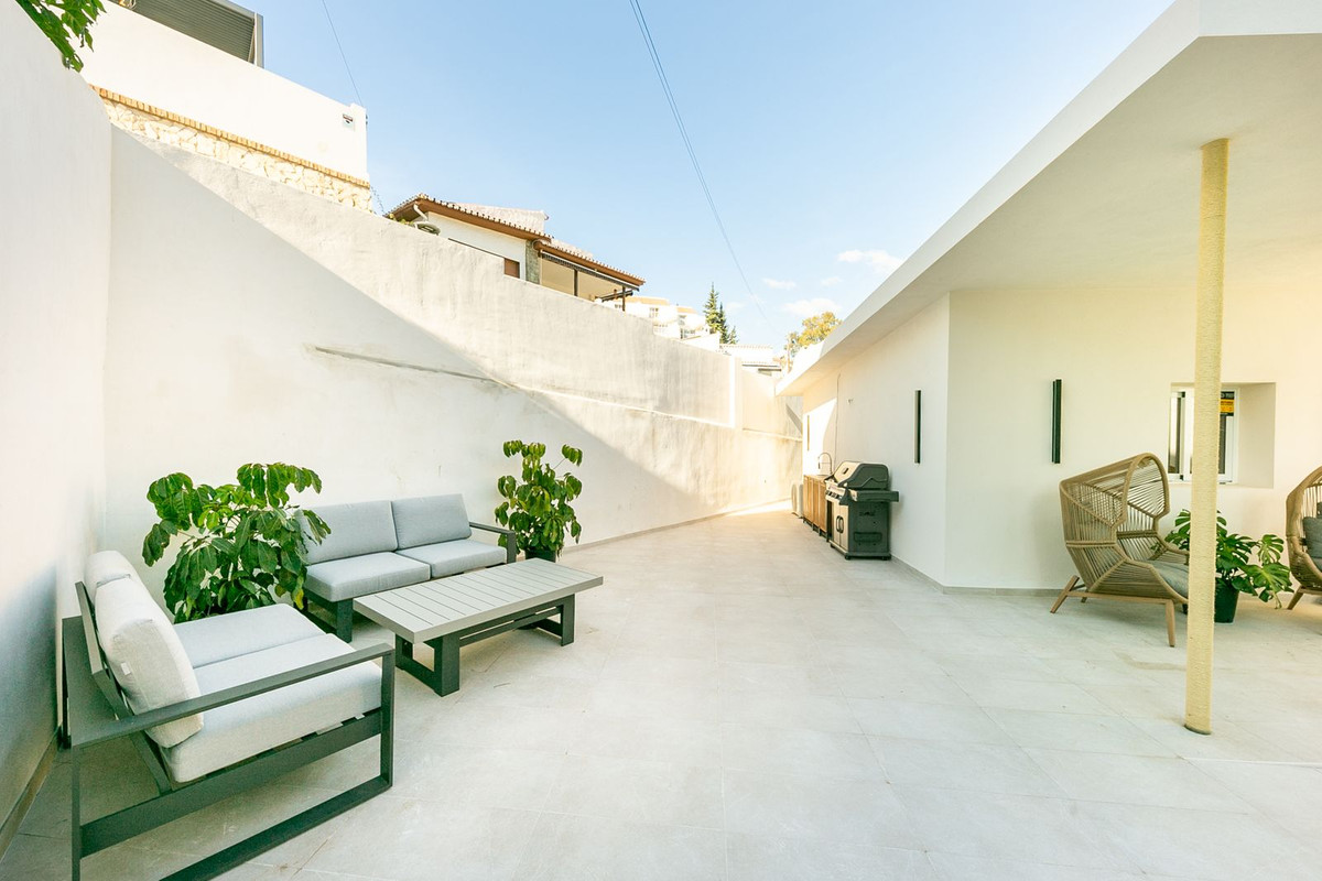 Se vende Villa - Chalet de 3 dormitorios en Costa Del Sol, Málaga, España