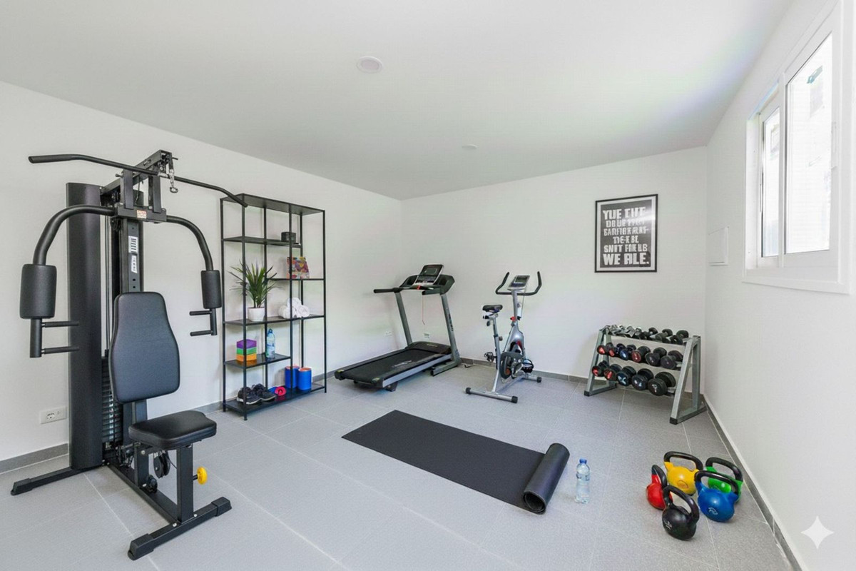 Se vende Villa - Chalet de 3 dormitorios en Costa Del Sol, Málaga, España