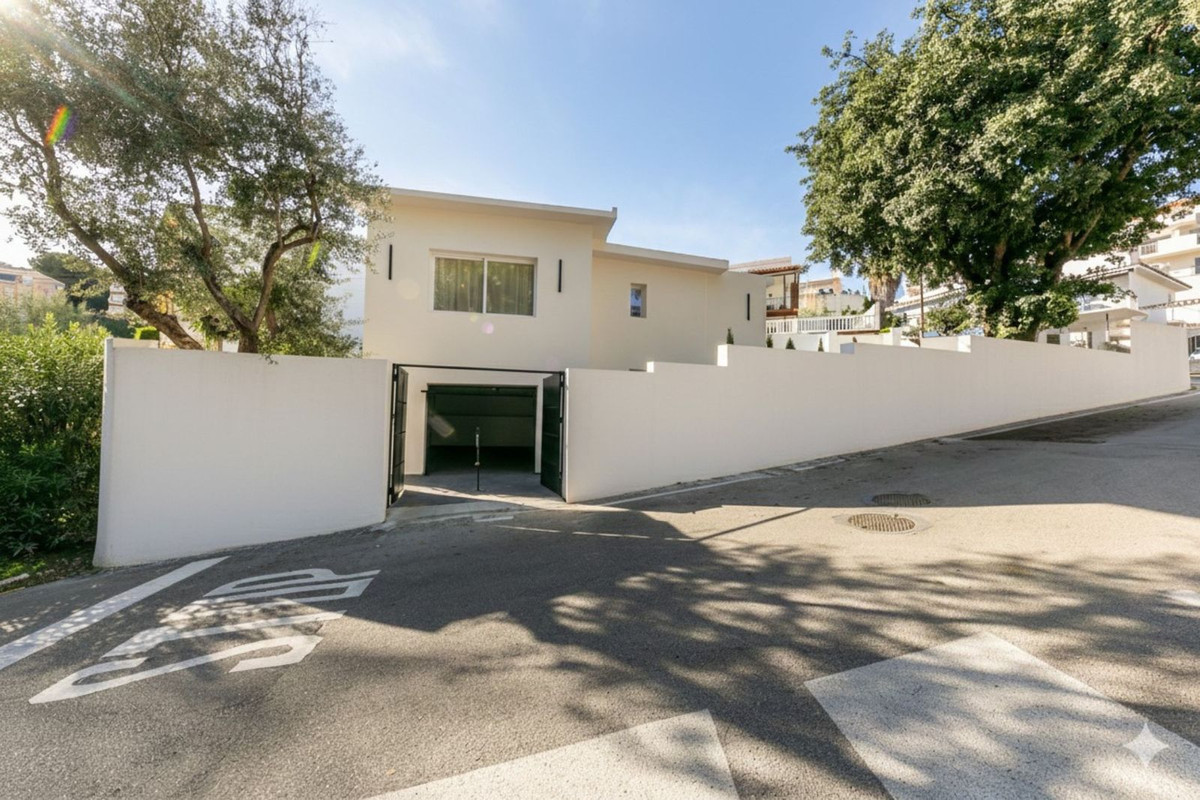 Se vende Villa - Chalet de 3 dormitorios en Costa Del Sol, Málaga, España
