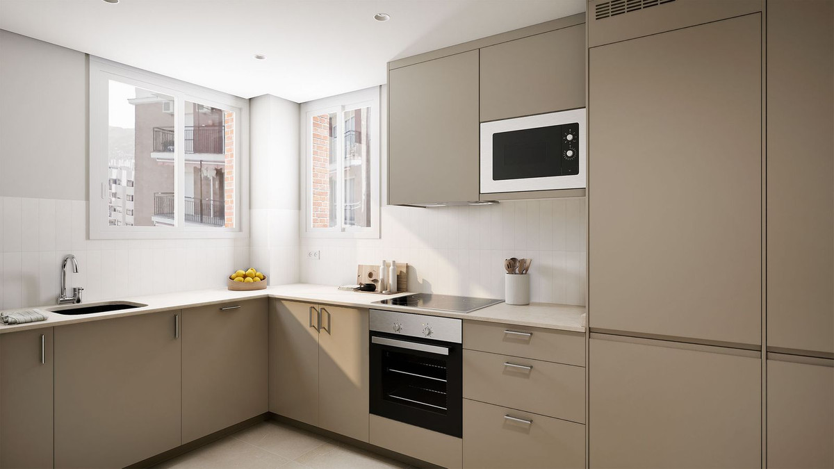 3 Bed Apartment for sale in Fuengirola Costa Del Sol, Málaga, Spain