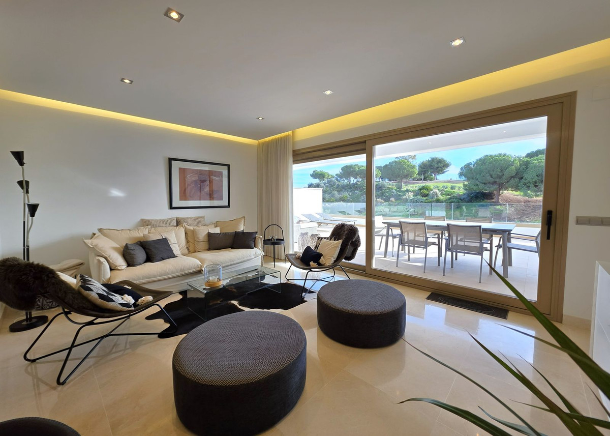Se vende Apartamento Planta Media de 2 dormitorios en Costa Del Sol, Málaga, España