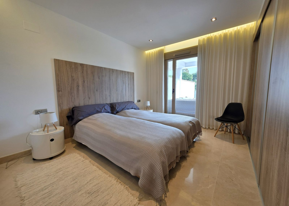 Se vende Apartamento Planta Media de 2 dormitorios en Costa Del Sol, Málaga, España