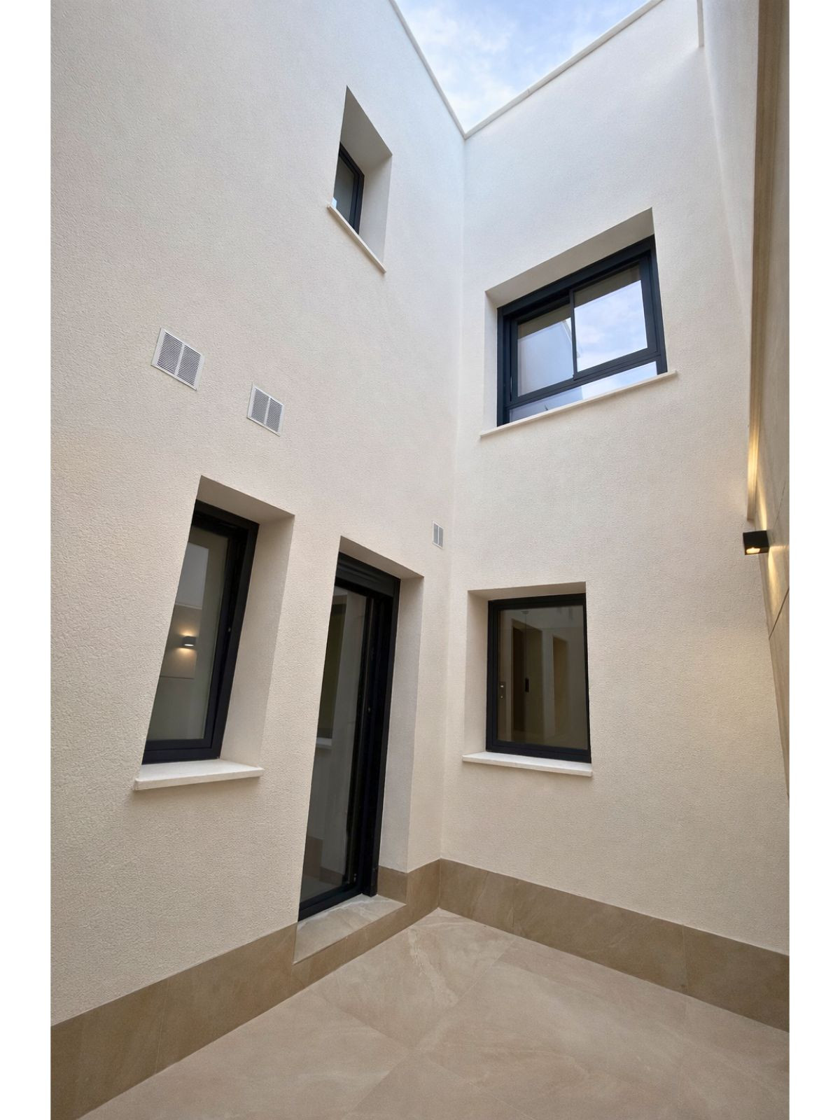 3 Bed Townhouse for sale in Dolores Costa Blanca, Alicante, Spain