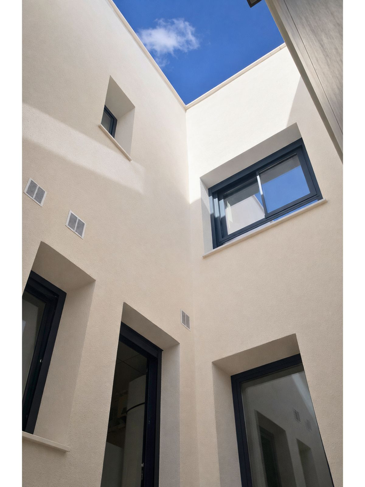 3 Bed Townhouse for sale in Dolores Costa Blanca, Alicante, Spain