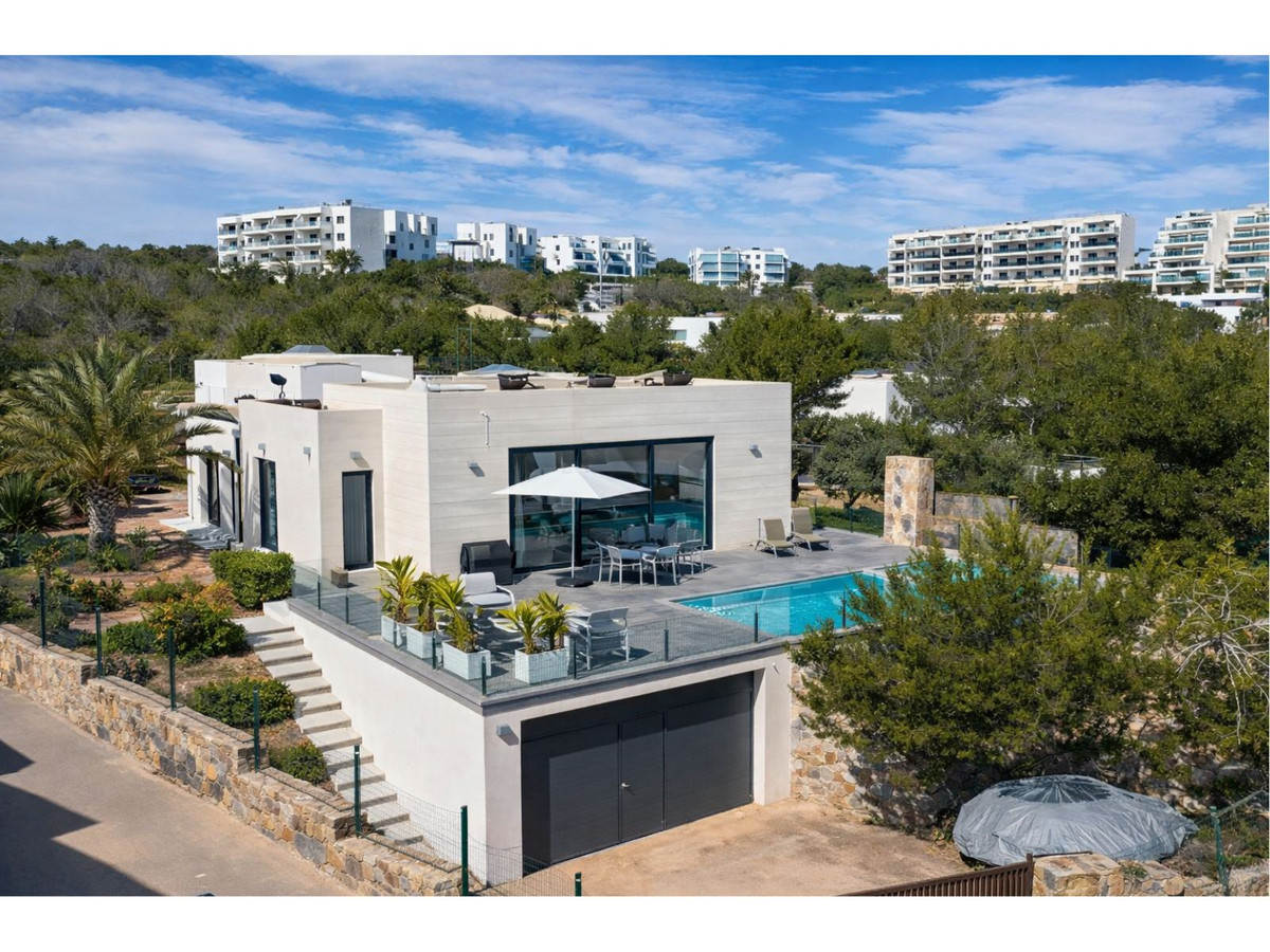 4 Bed Townhouse for sale in Las Colinas Golf Costa Blanca, Alicante, Spain