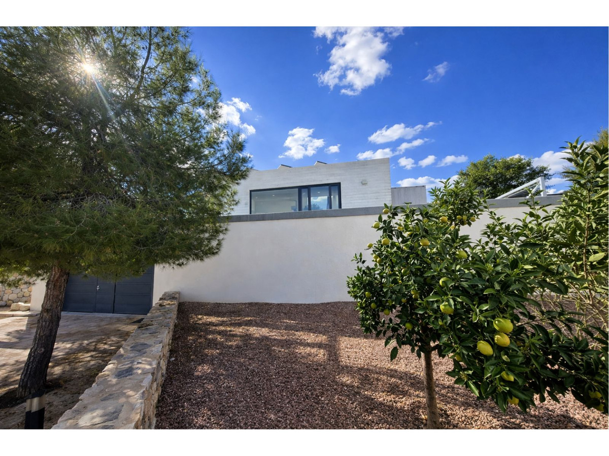 4 Bed Townhouse for sale in Las Colinas Golf Costa Blanca, Alicante, Spain