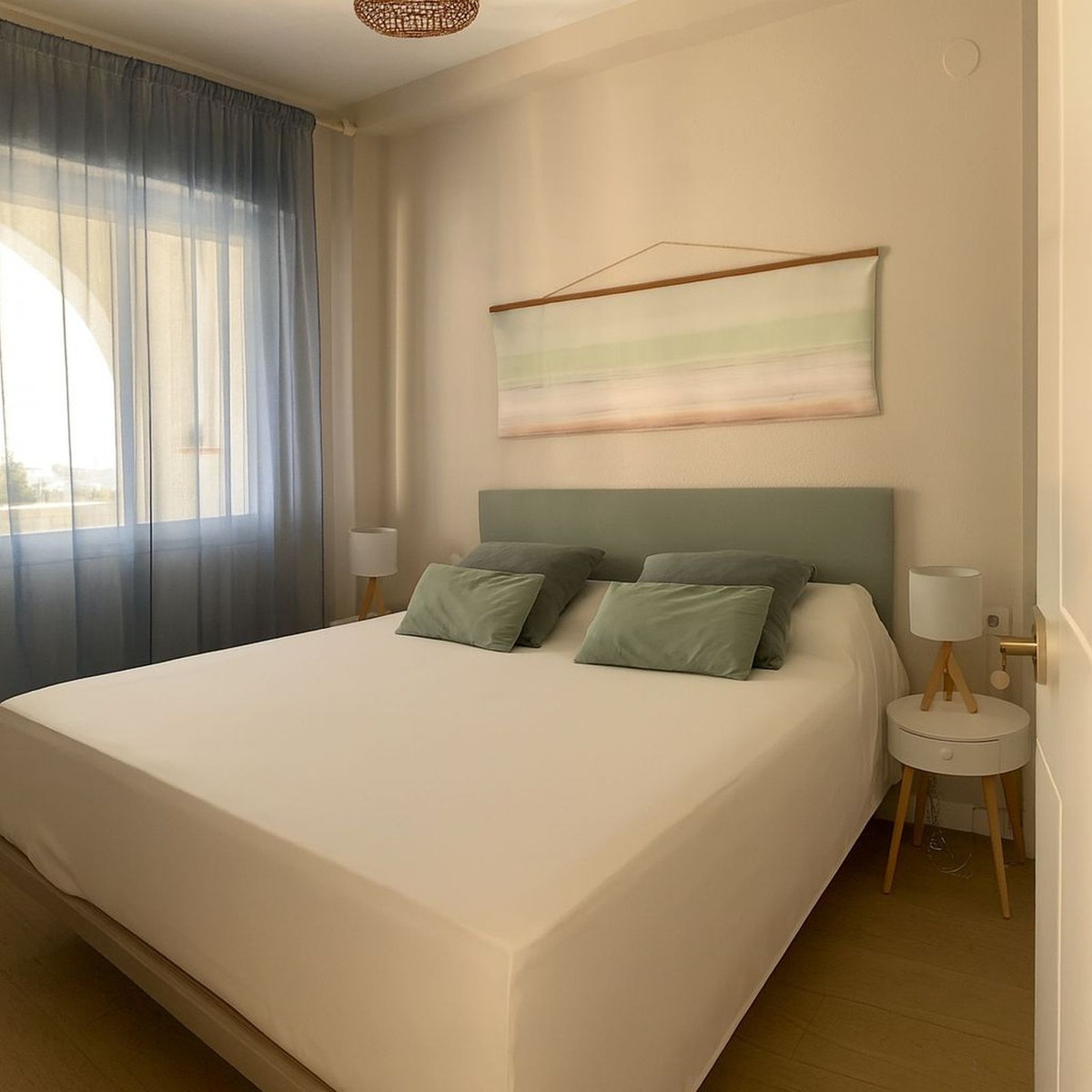 Se vende Apartamento Planta Media de 1 dormitorios en Costa Del Sol East, Málaga, España