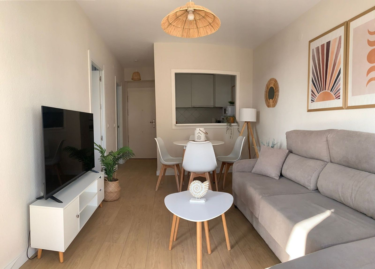 Se vende Apartamento Planta Media de 1 dormitorios en Costa Del Sol East, Málaga, España