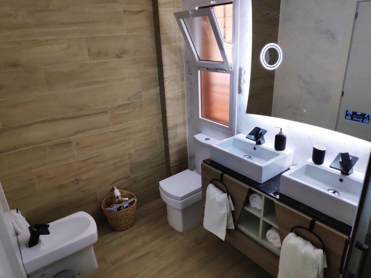 Se vende Apartamento Planta Media de 1 dormitorios en Costa Del Sol, Málaga, España