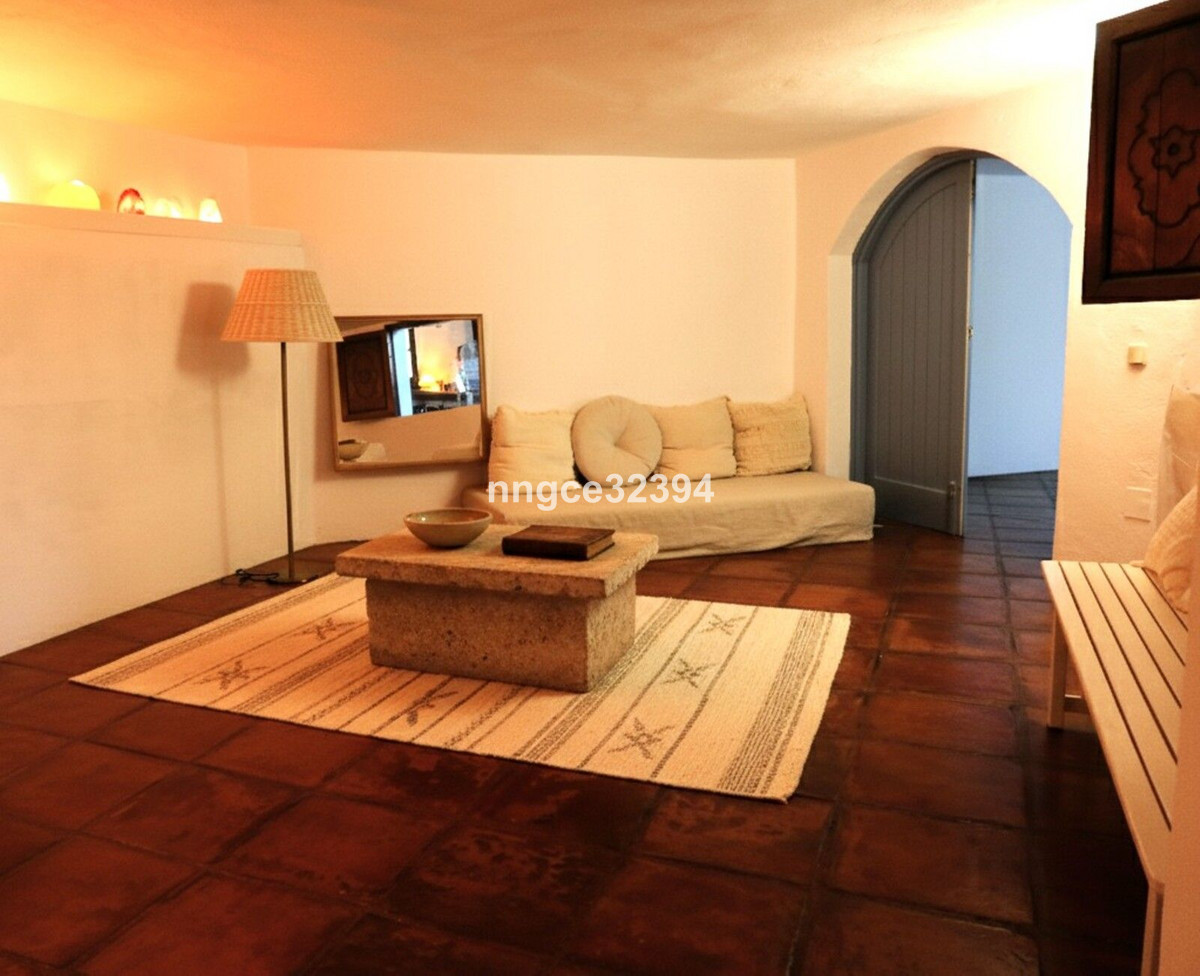 4 Bed Townhouse for sale in Benahavís Costa Del Sol, Málaga, Spain