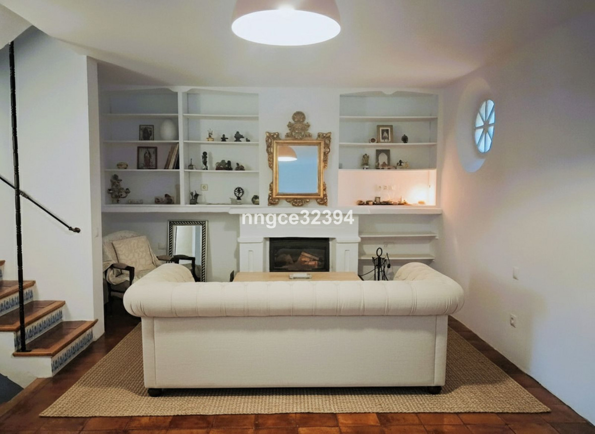 4 Bed Townhouse for sale in Benahavís Costa Del Sol, Málaga, Spain