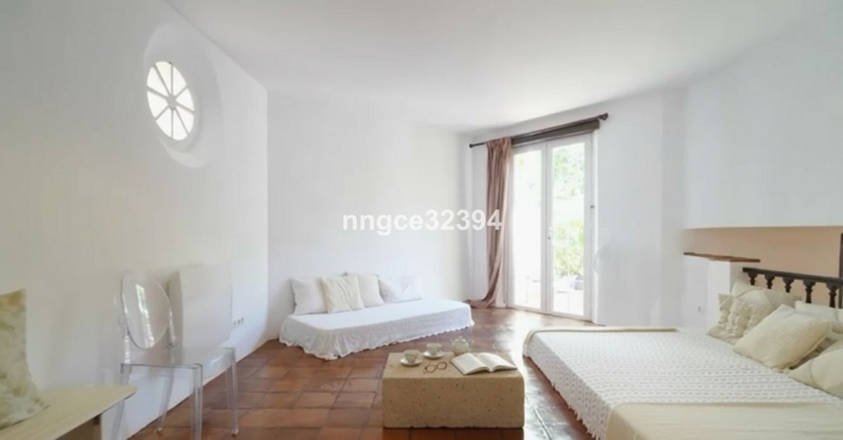 4 Bed Townhouse for sale in Benahavís Costa Del Sol, Málaga, Spain