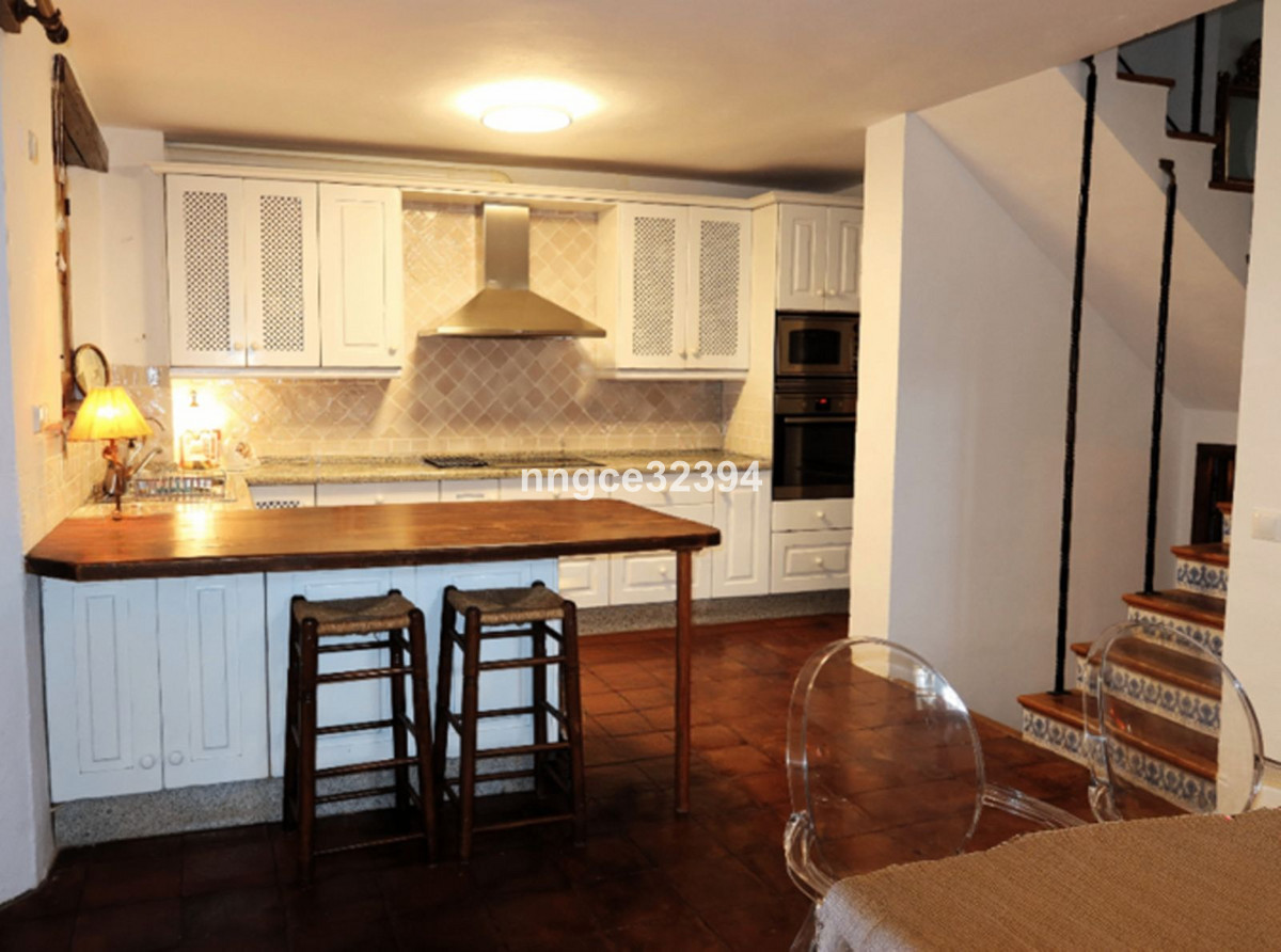 4 Bed Townhouse for sale in Benahavís Costa Del Sol, Málaga, Spain